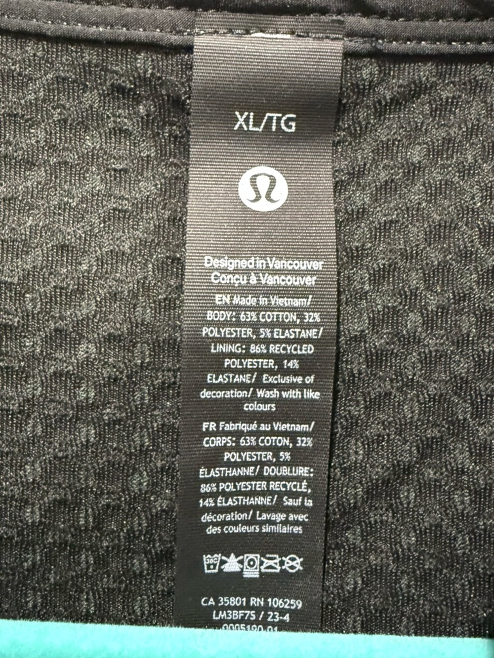 lululemon athletica Men's Textured Forest Green Hooded Pullover - Picture 2 of 2